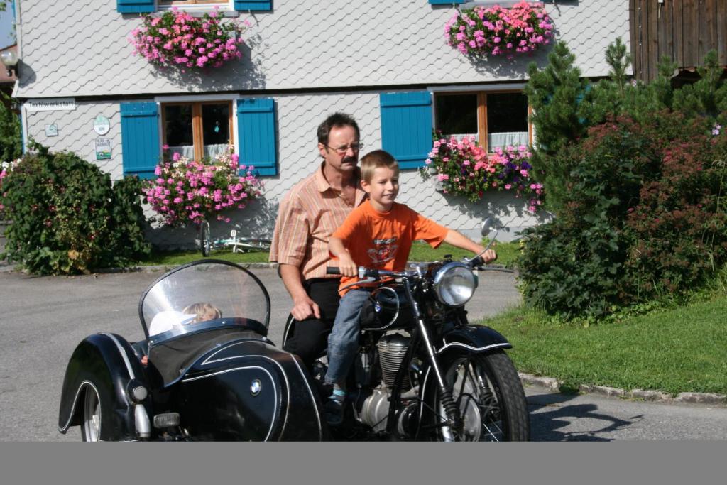 Haus Niederacher Georg Und Martha クルムバハ エクステリア 写真